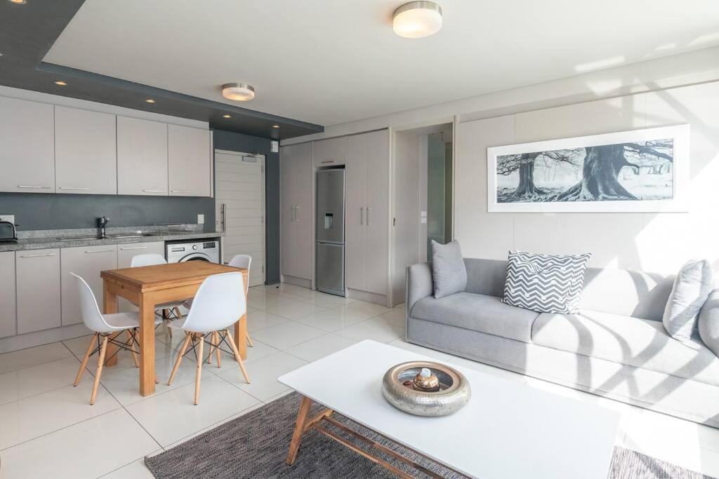 One Bedroom Seaside Elegance 케이프타운 외부 사진